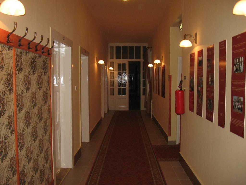 Mater Salvatoris House Hotel Godollo Exterior photo
